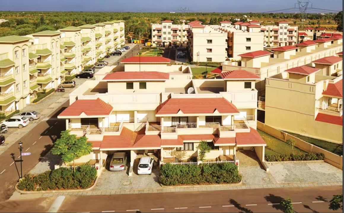 Villas & Flats in Gulmohar Gardens Vatika Road – Premium Township Living 3